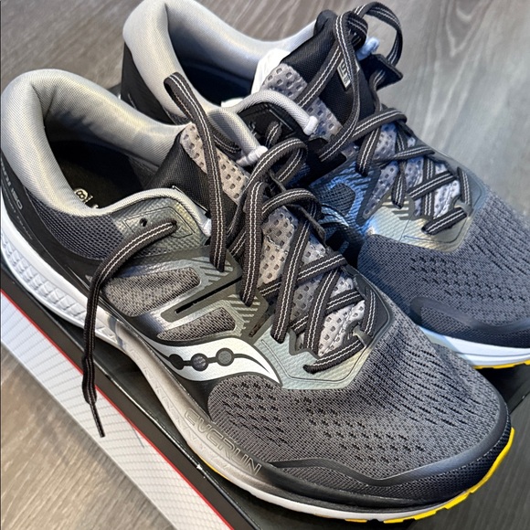 Saucony Other - Saucony Omni ISO 2 S20511-45